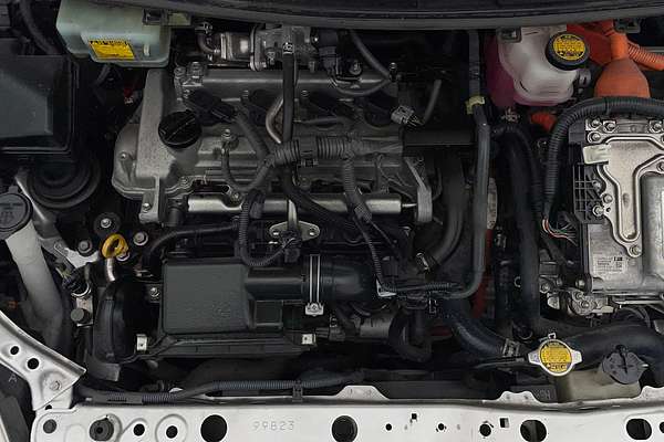 2015 Toyota Prius C NHP10R