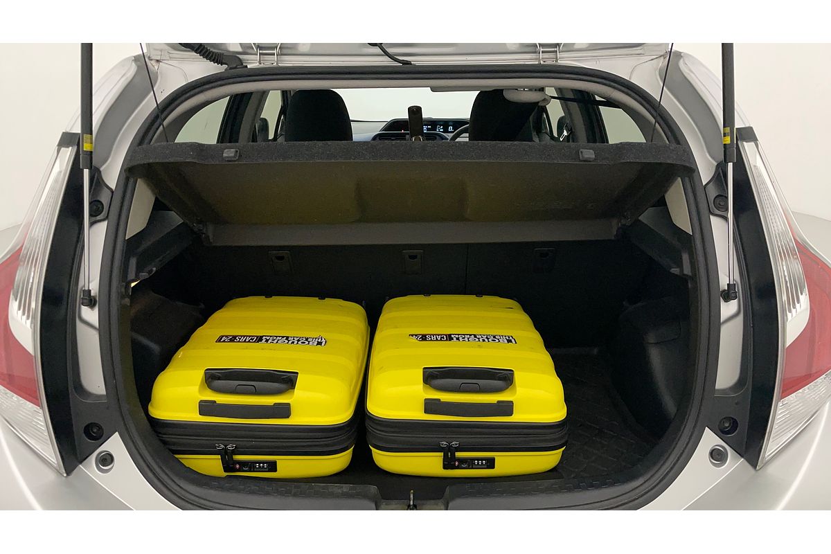 2015 Toyota Prius C NHP10R