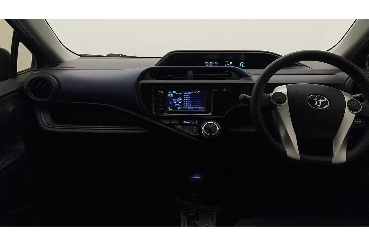 2015 Toyota Prius C NHP10R