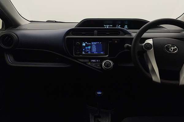 2015 Toyota Prius C NHP10R