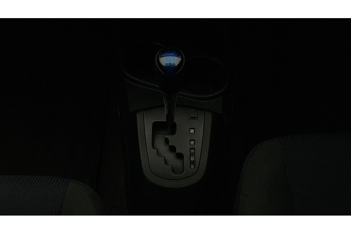 2015 Toyota Prius C NHP10R