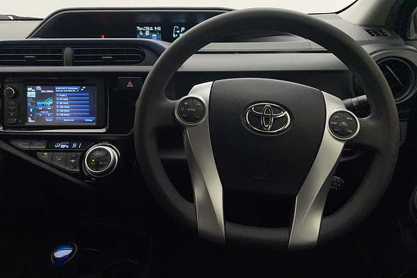 2015 Toyota Prius C NHP10R