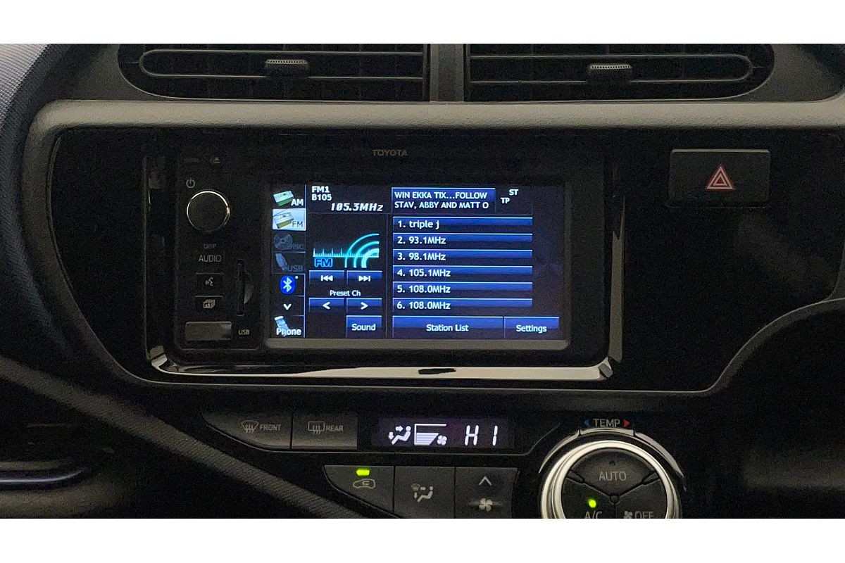2015 Toyota Prius C NHP10R