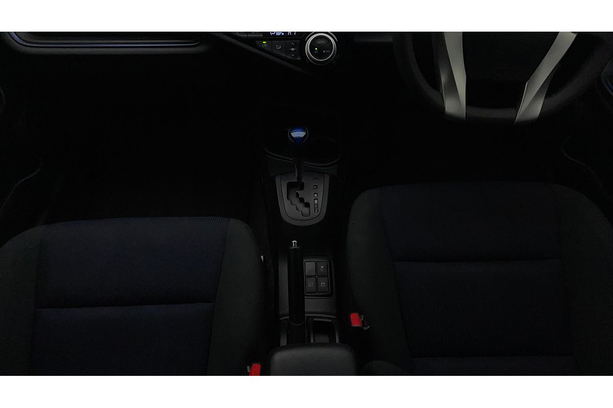 2015 Toyota Prius C NHP10R