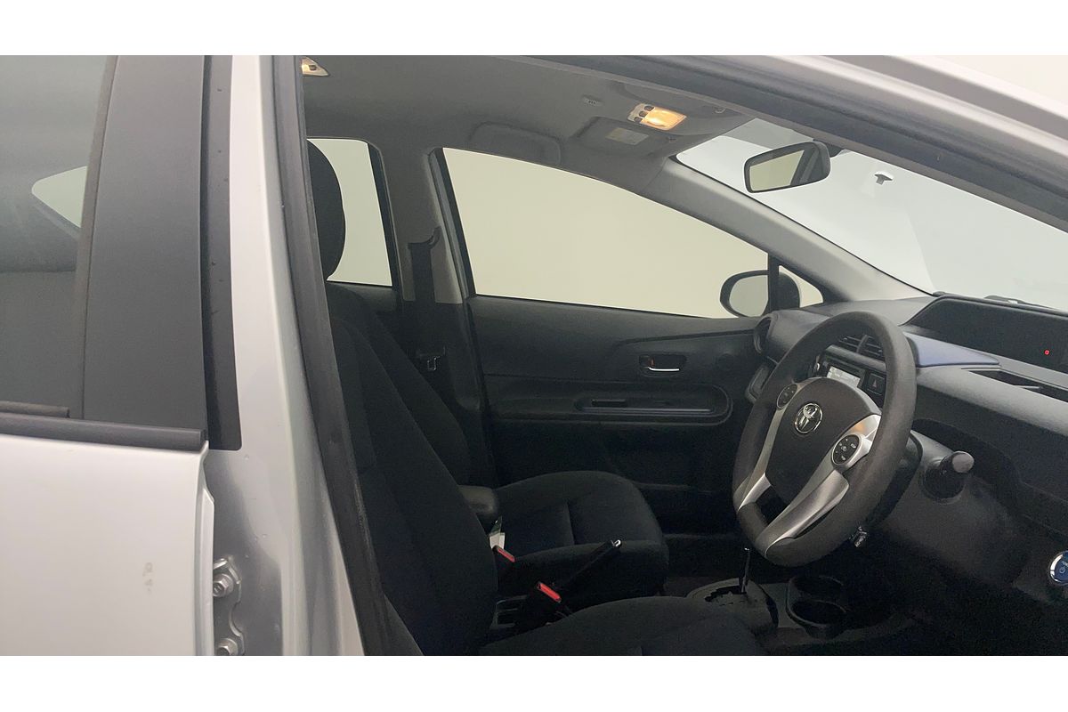 2015 Toyota Prius C NHP10R