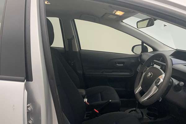 2015 Toyota Prius C NHP10R