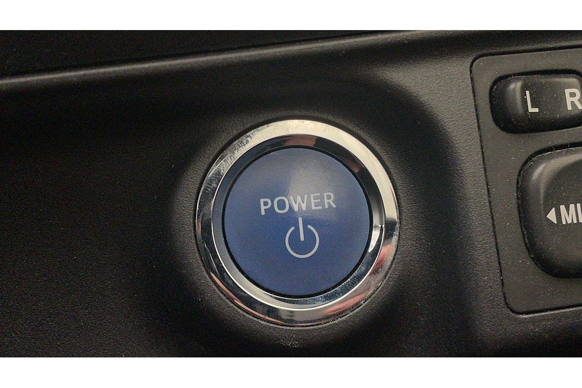 2015 Toyota Prius C NHP10R