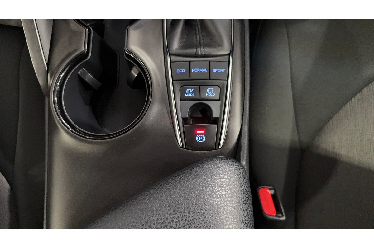 2024 Toyota Camry Ascent AXVH70R