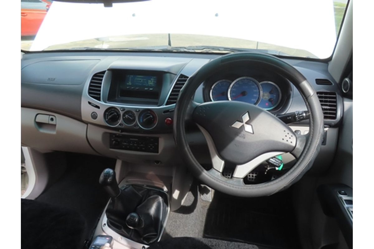 2008 Mitsubishi Triton GLX-R ML 4X4
