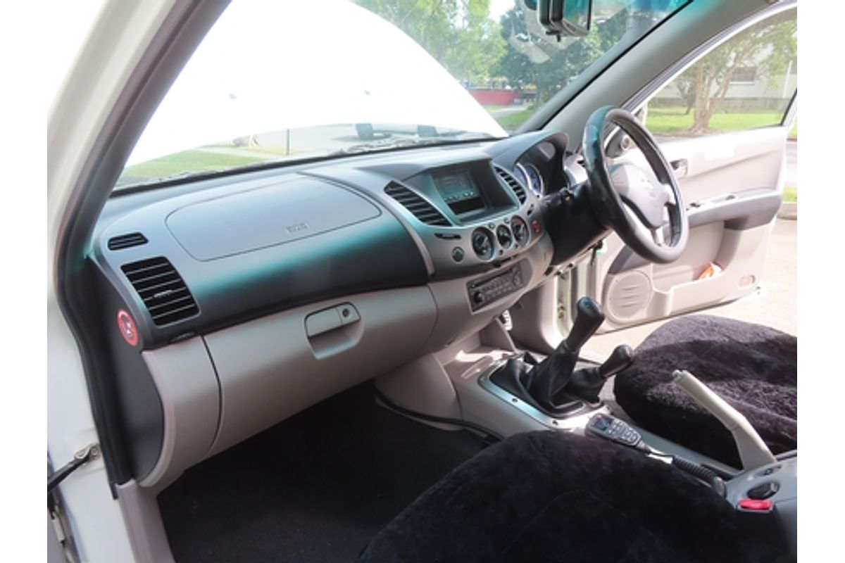 2008 Mitsubishi Triton GLX-R ML 4X4