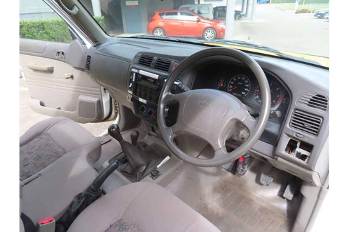 2001 Nissan Patrol DX GU 4X4