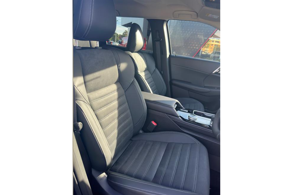 2025 Mitsubishi Outlander Aspire ZM