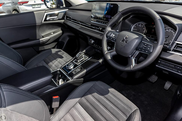 2025 Mitsubishi Outlander Aspire ZM