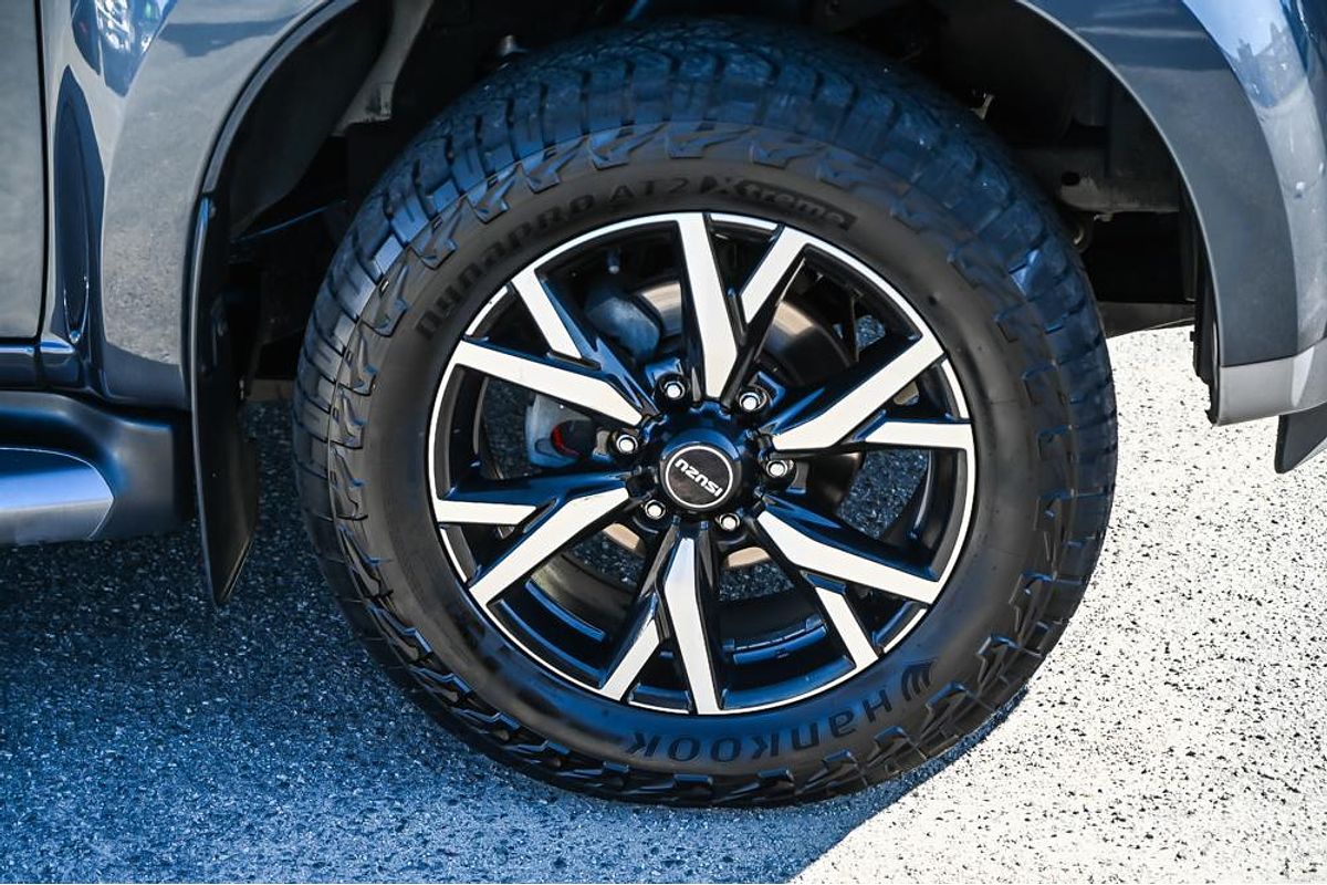2019 Isuzu MU-X LS-T