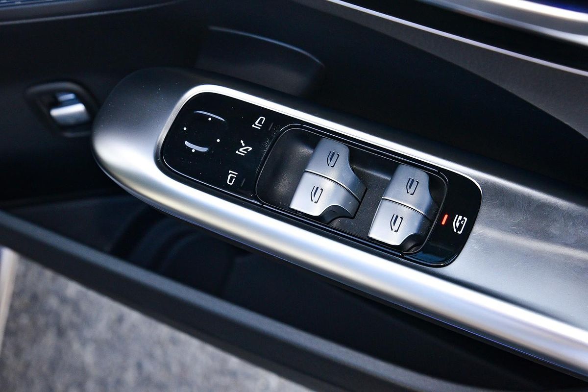 2024 Mercedes-Benz C-Class C200 W206