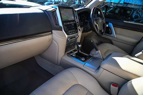 2019 Toyota Landcruiser Sahara VDJ200R