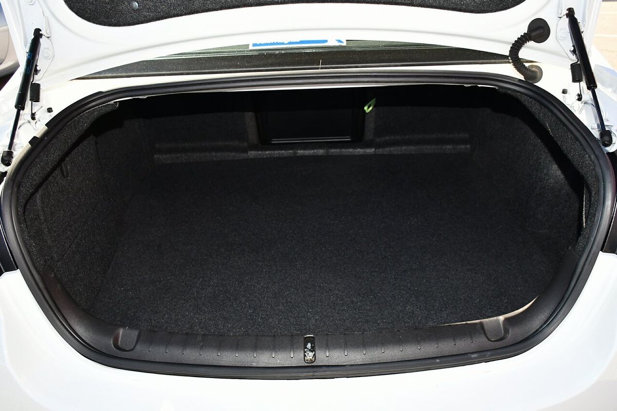 2016 Holden Commodore SV6 Black VF Series II