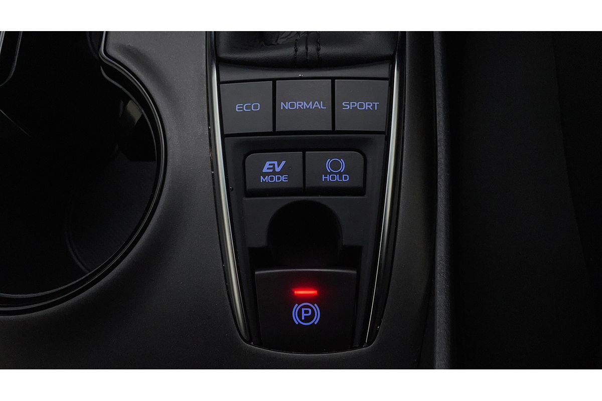 2024 Toyota Camry Ascent AXVH70R