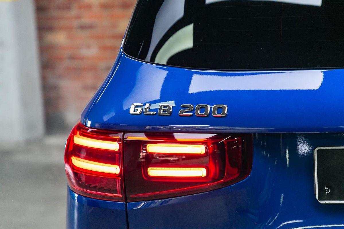 2025 Mercedes-Benz GLB-Class GLB200 X247