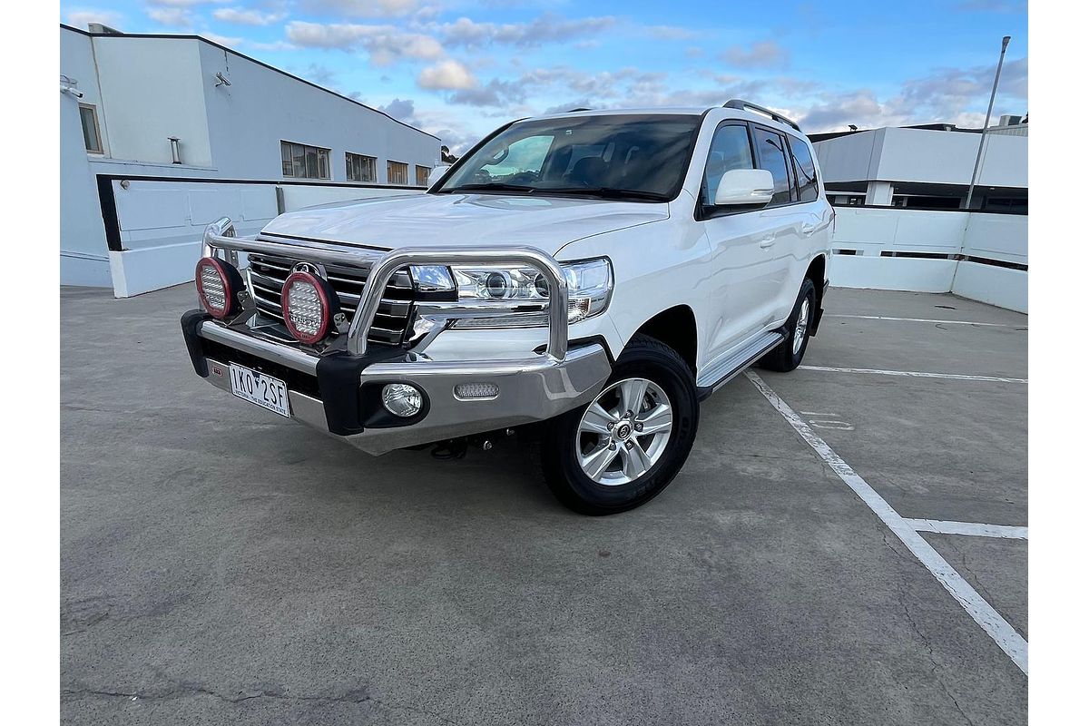 2017 Toyota Landcruiser GXL URJ202R