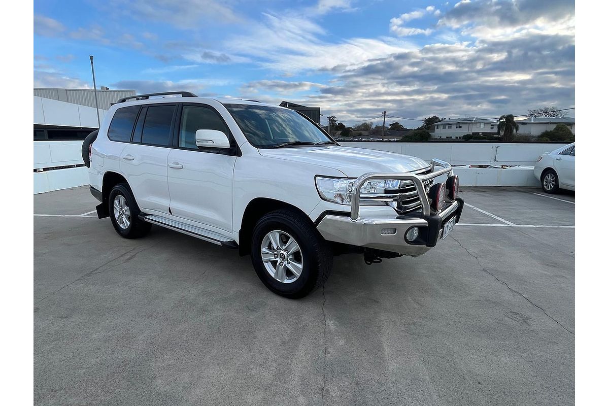 2017 Toyota Landcruiser GXL URJ202R