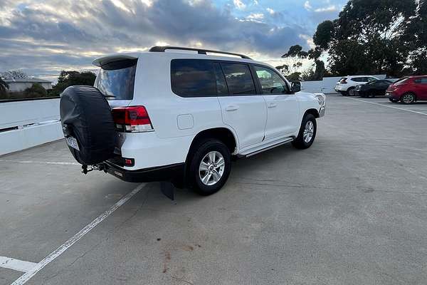 2017 Toyota Landcruiser GXL URJ202R