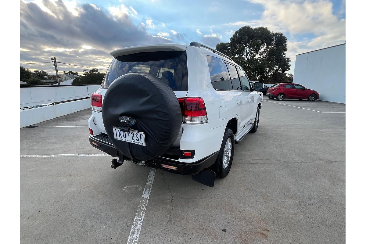 2017 Toyota Landcruiser GXL URJ202R