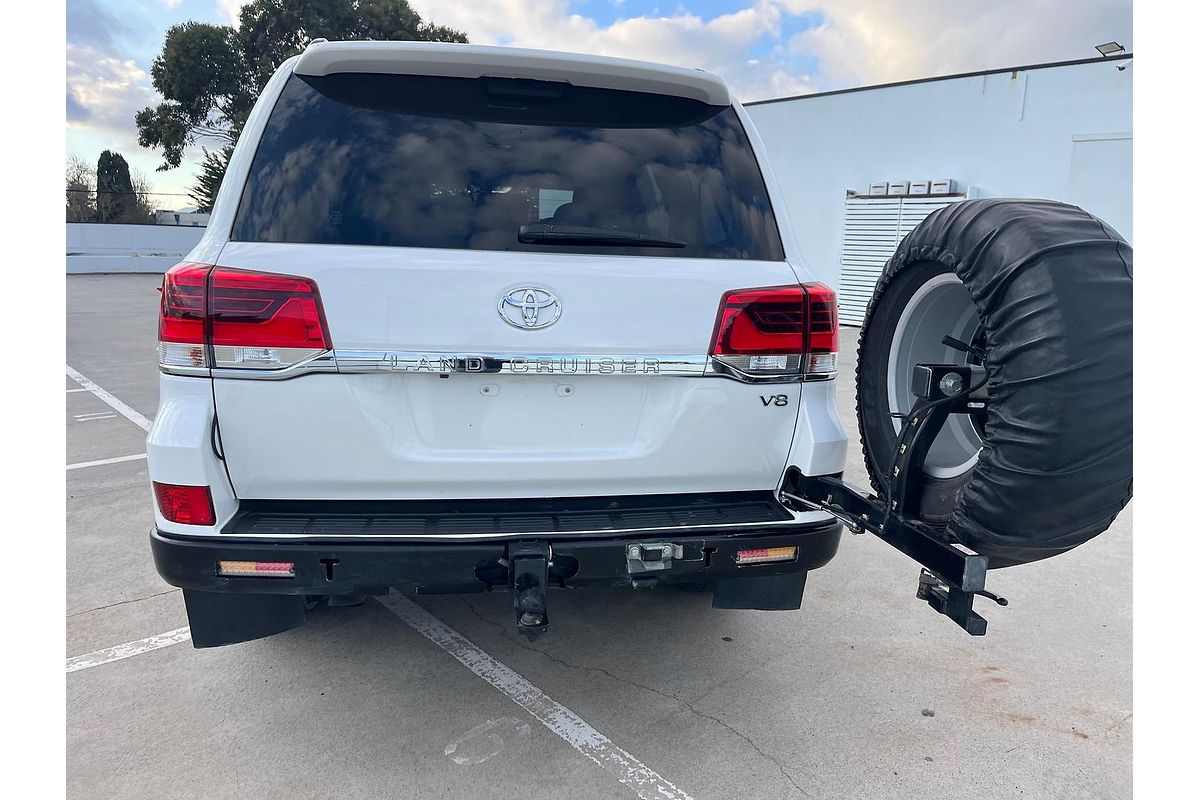 2017 Toyota Landcruiser GXL URJ202R