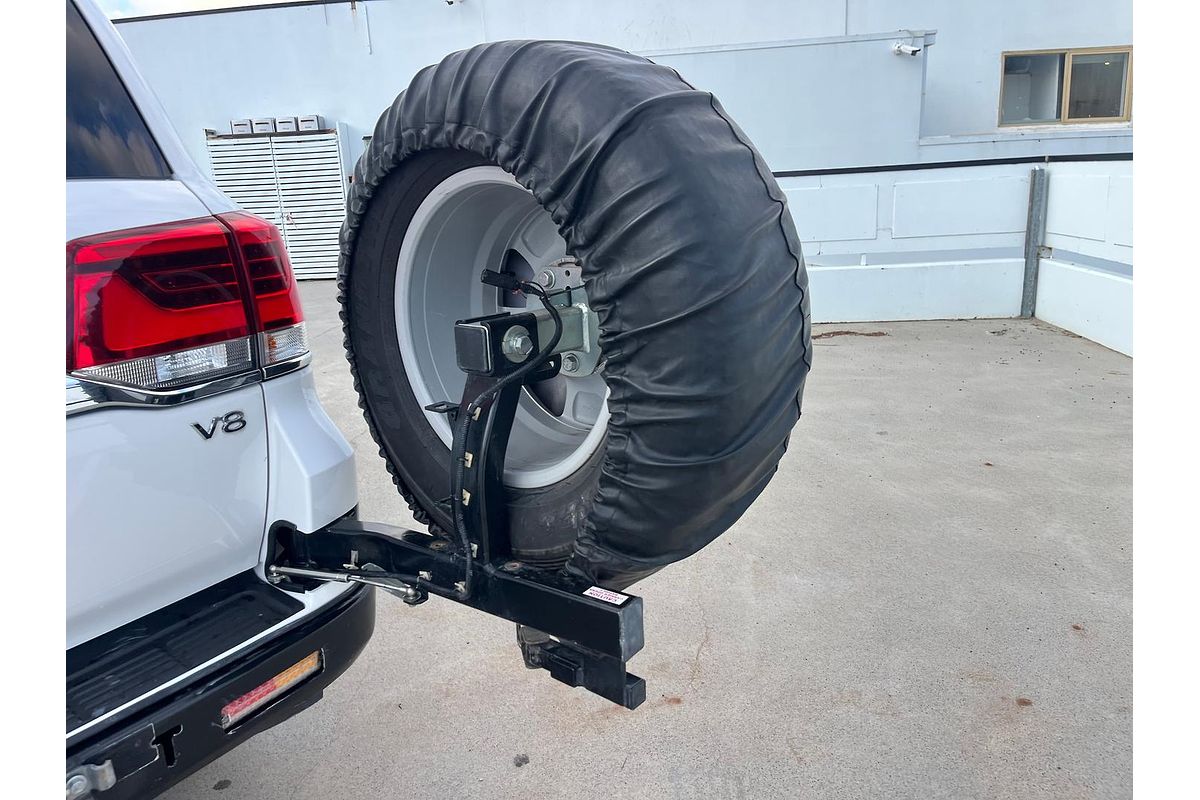 2017 Toyota Landcruiser GXL URJ202R