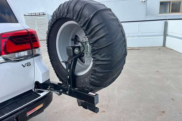 2017 Toyota Landcruiser GXL URJ202R