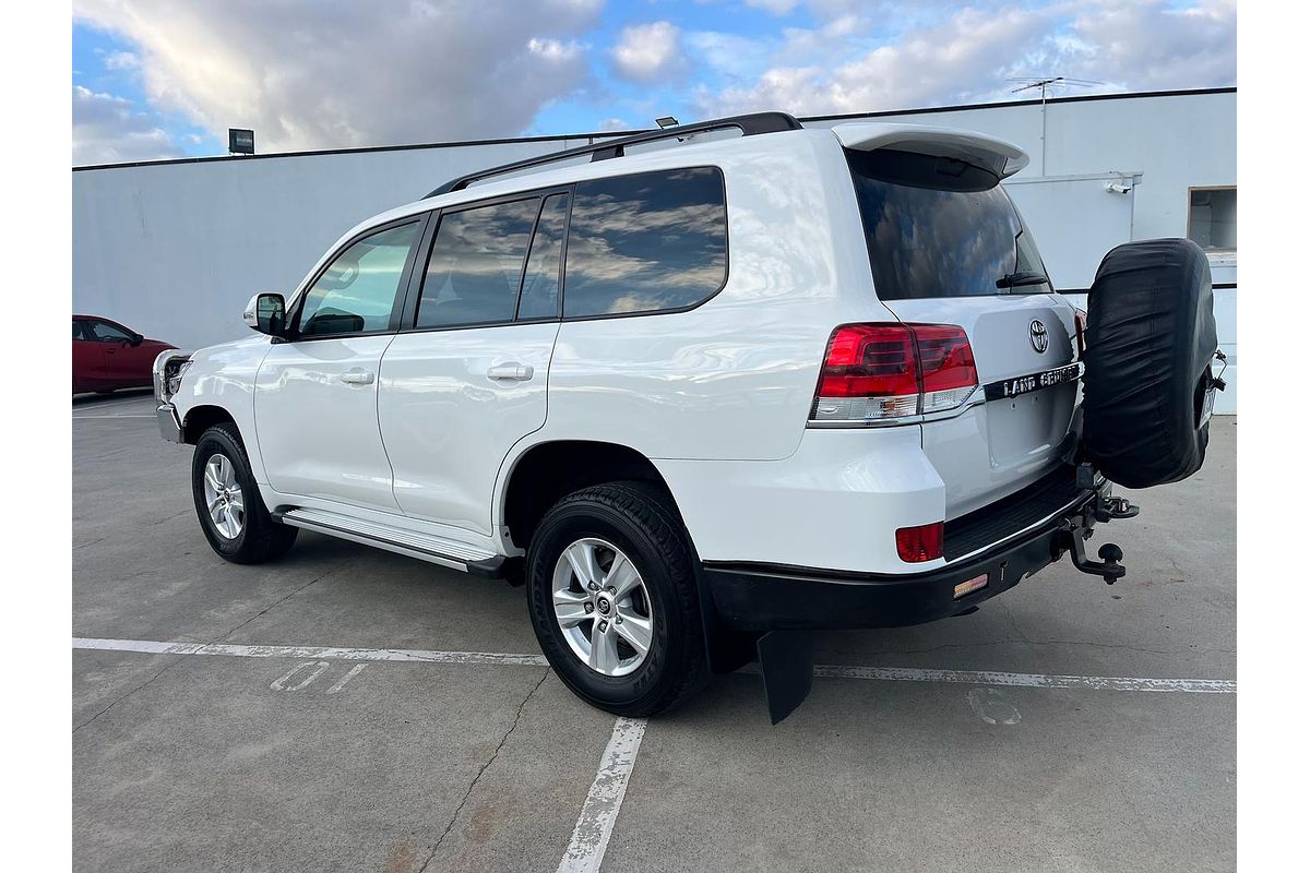 2017 Toyota Landcruiser GXL URJ202R