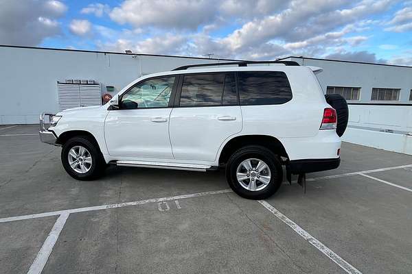 2017 Toyota Landcruiser GXL URJ202R