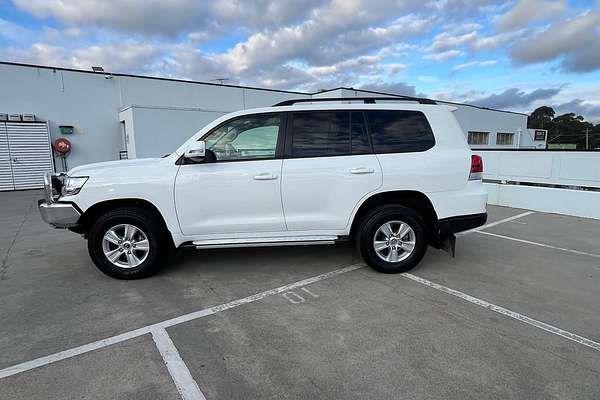 2017 Toyota Landcruiser GXL URJ202R