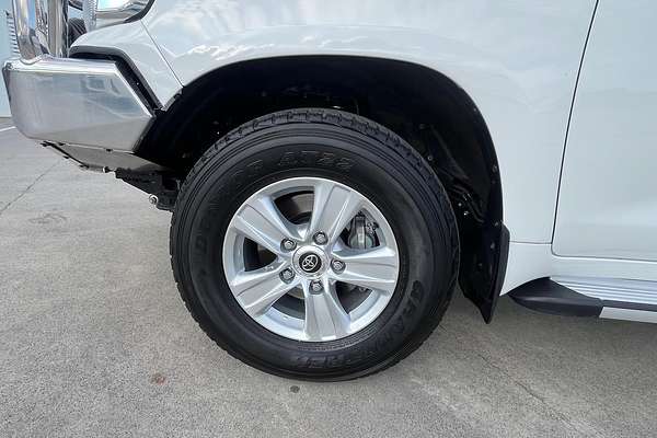 2017 Toyota Landcruiser GXL URJ202R