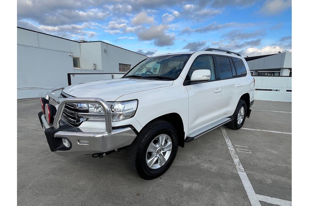 2017 Toyota Landcruiser GXL URJ202R