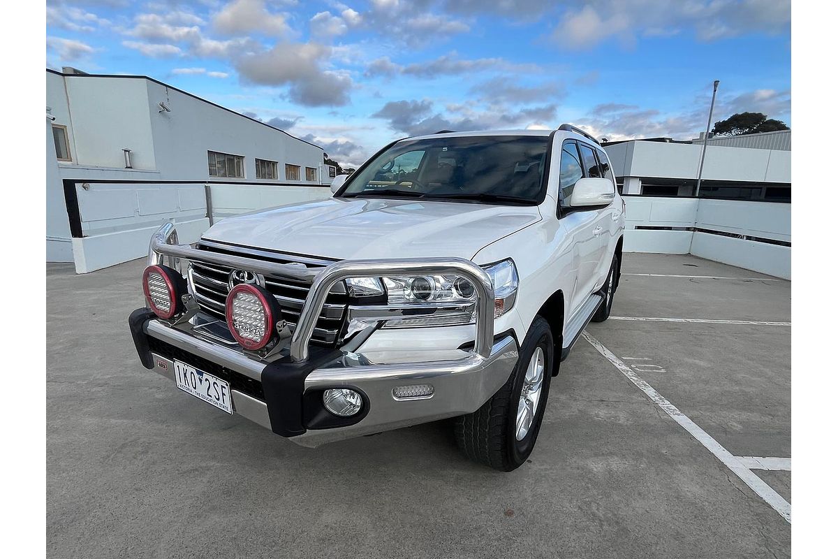 2017 Toyota Landcruiser GXL URJ202R