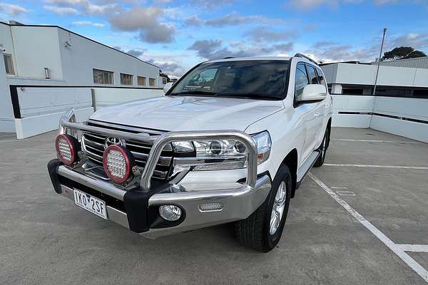 2017 Toyota Landcruiser GXL URJ202R