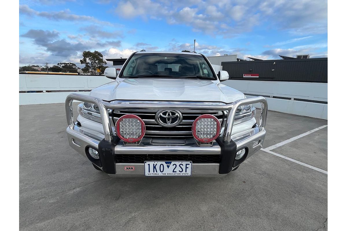 2017 Toyota Landcruiser GXL URJ202R