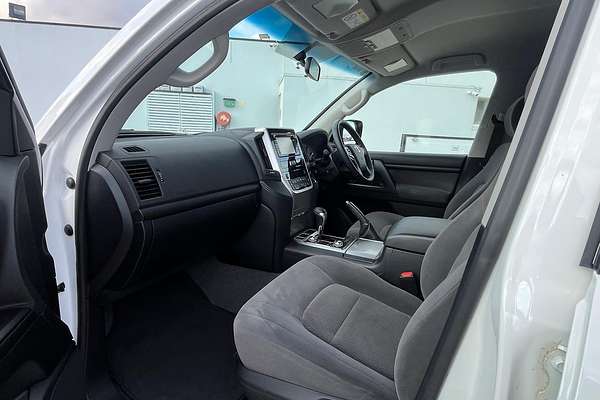 2017 Toyota Landcruiser GXL URJ202R