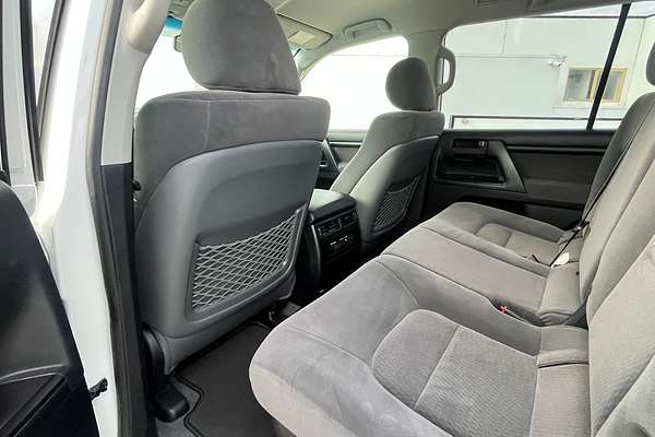 2017 Toyota Landcruiser GXL URJ202R