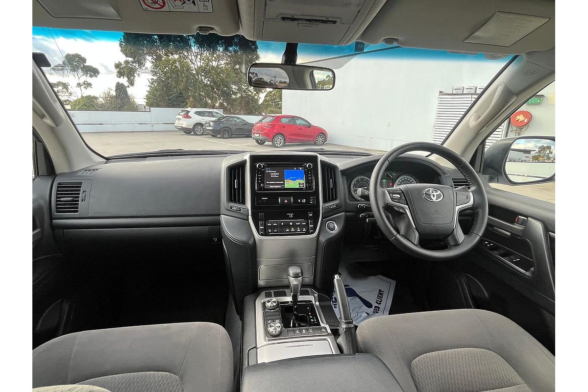 2017 Toyota Landcruiser GXL URJ202R