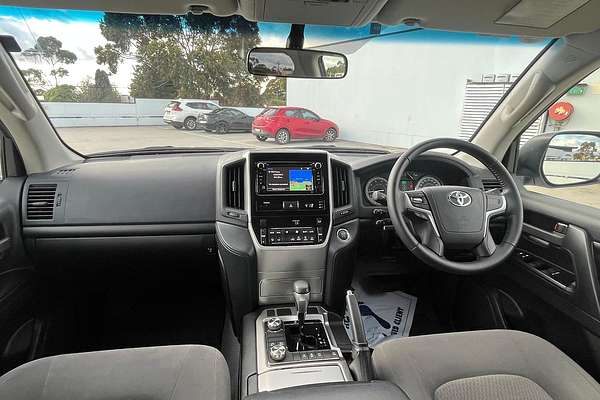 2017 Toyota Landcruiser GXL URJ202R