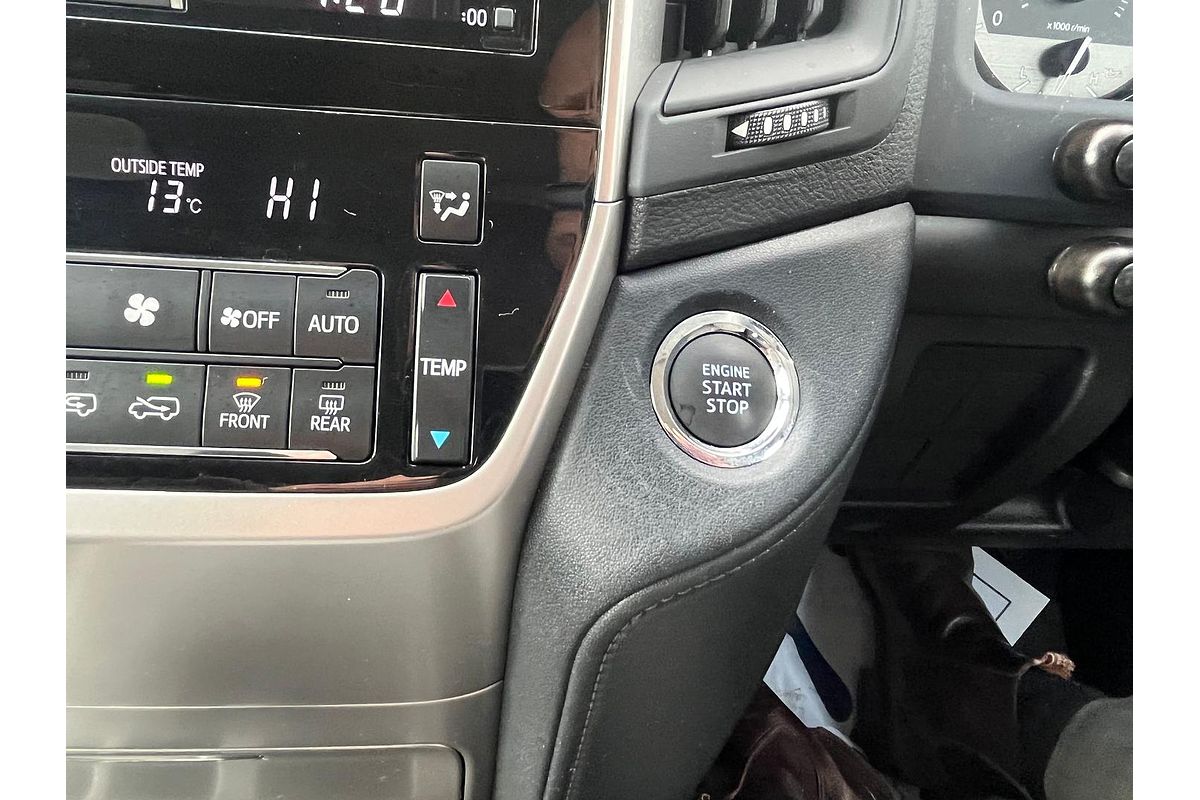 2017 Toyota Landcruiser GXL URJ202R