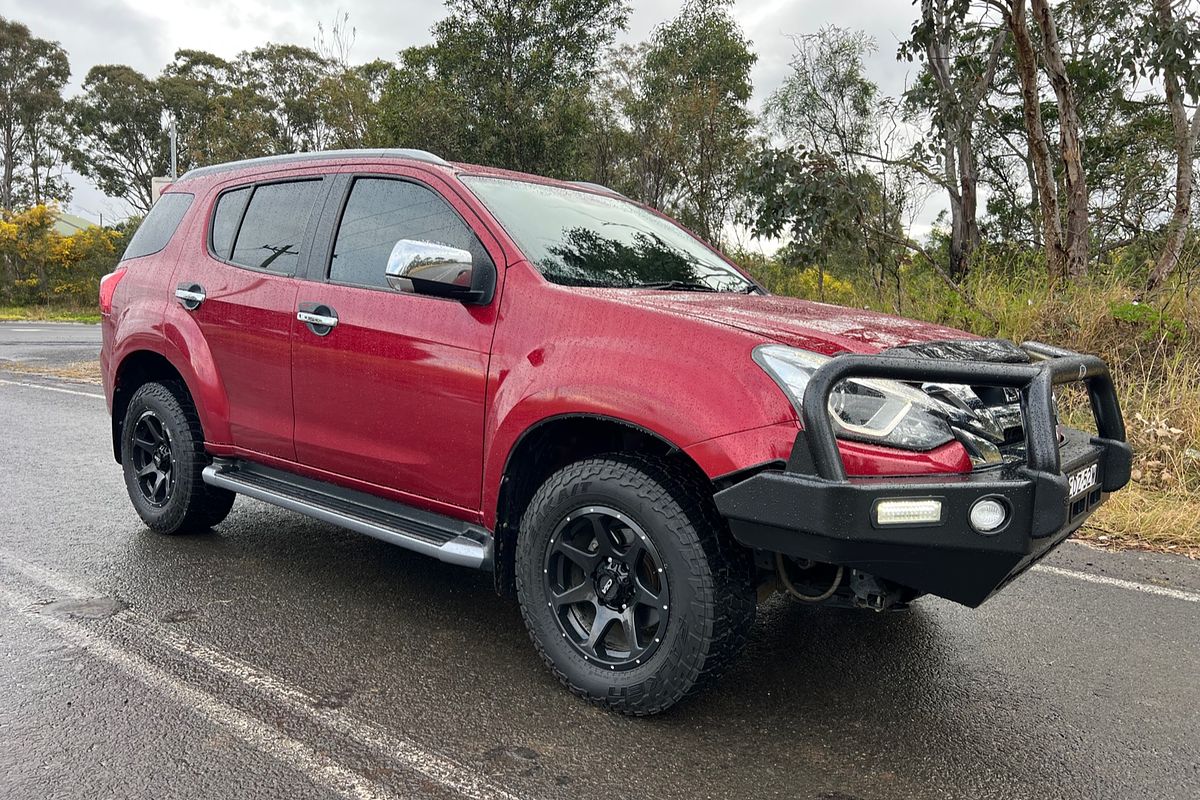 2018 Isuzu MU-X LS-T