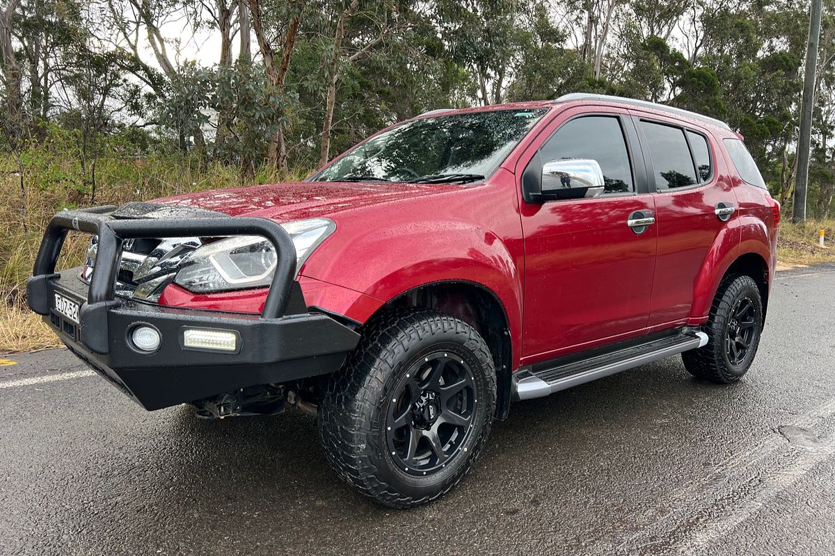 2018 Isuzu MU-X LS-T
