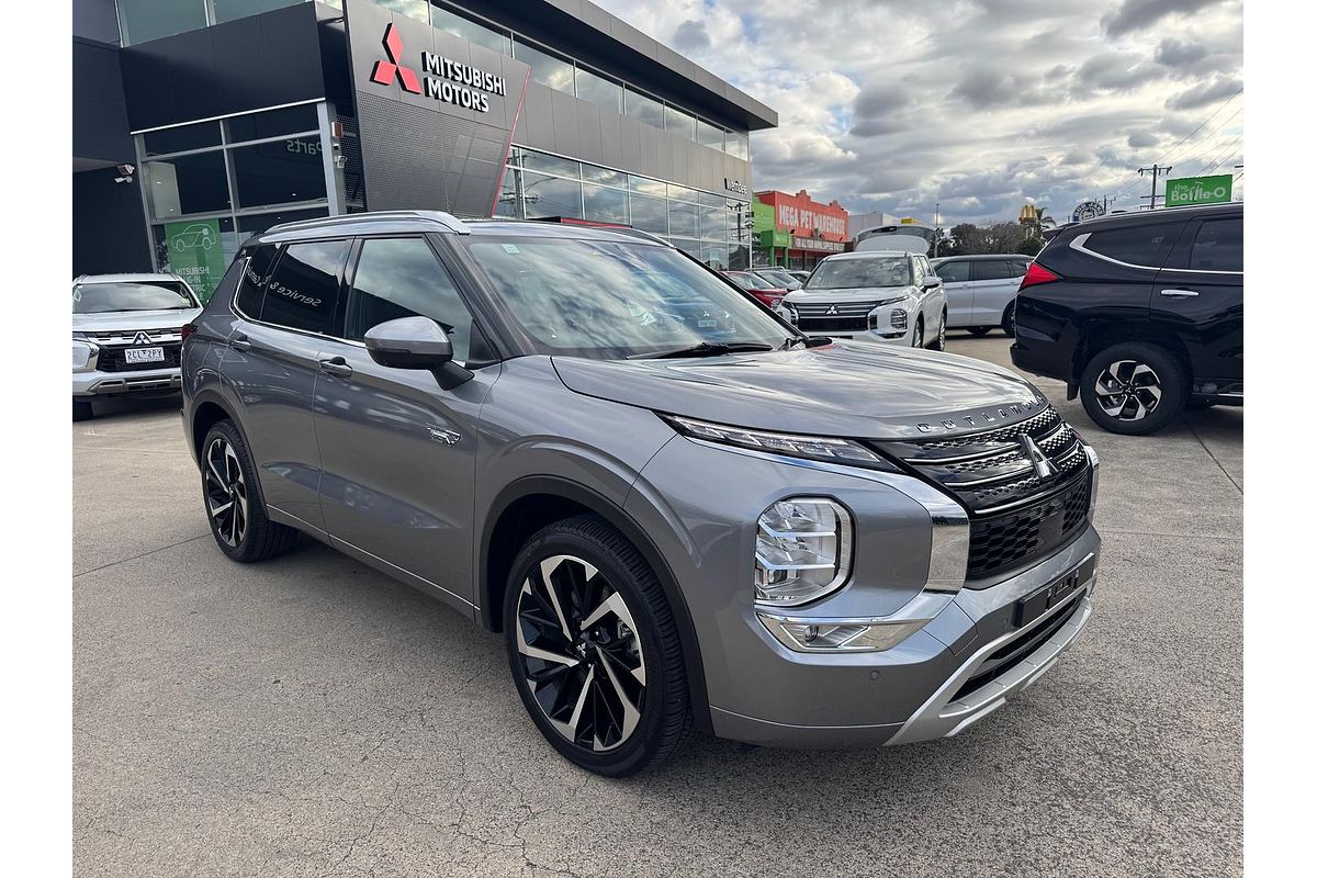 2022 Mitsubishi Outlander PHEV Exceed ZM