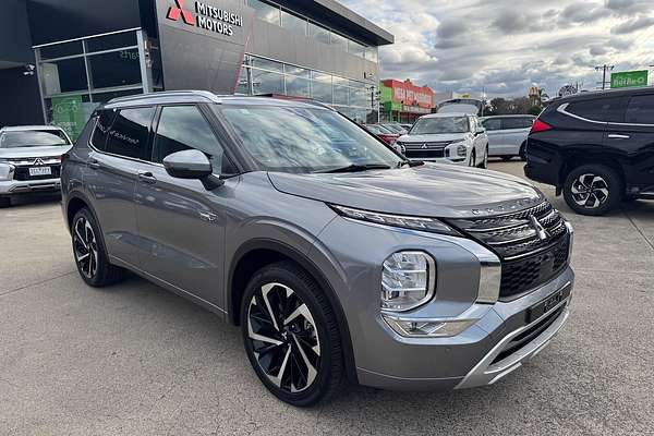 2022 Mitsubishi Outlander PHEV Exceed ZM