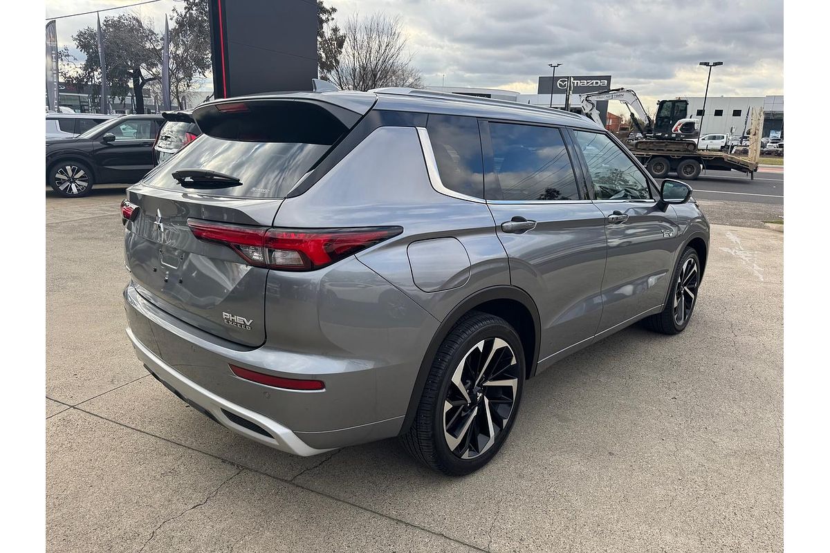 2022 Mitsubishi Outlander PHEV Exceed ZM