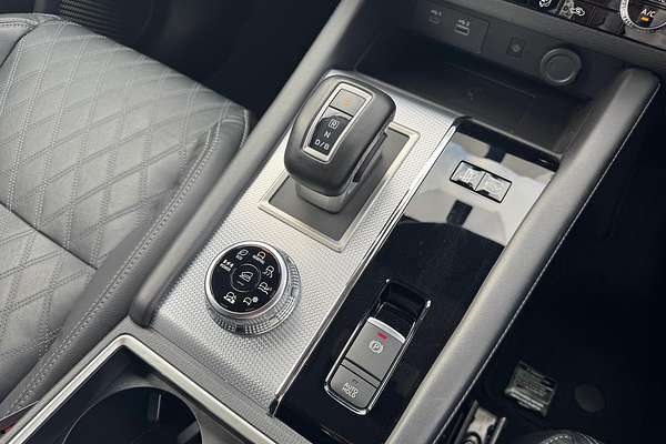 2022 Mitsubishi Outlander PHEV Exceed ZM