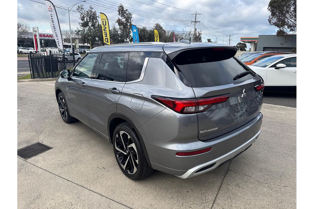 2022 Mitsubishi Outlander PHEV Exceed ZM